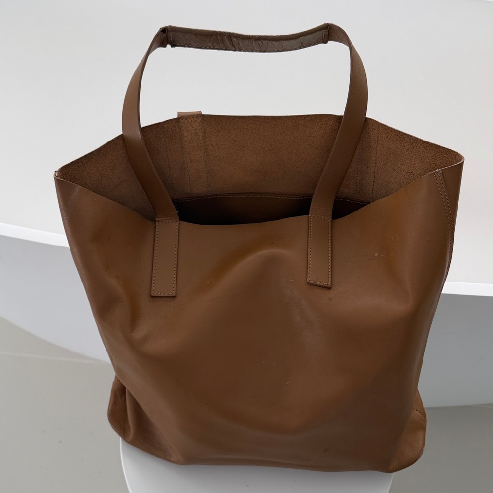 Chic Brown Everlane Leather Tote Bag- Strap Repair Needed